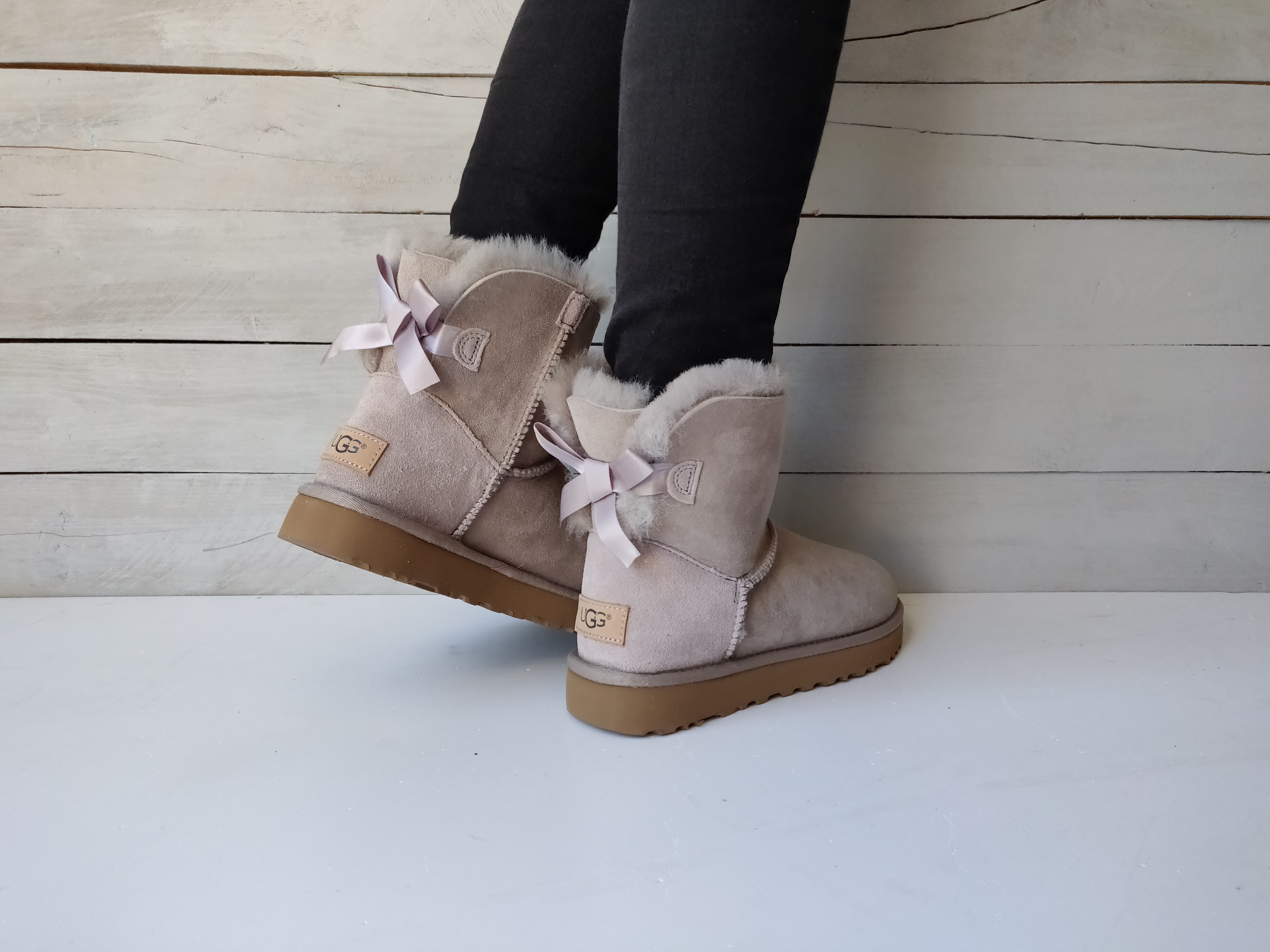 ugg boots mini bailey bow 2