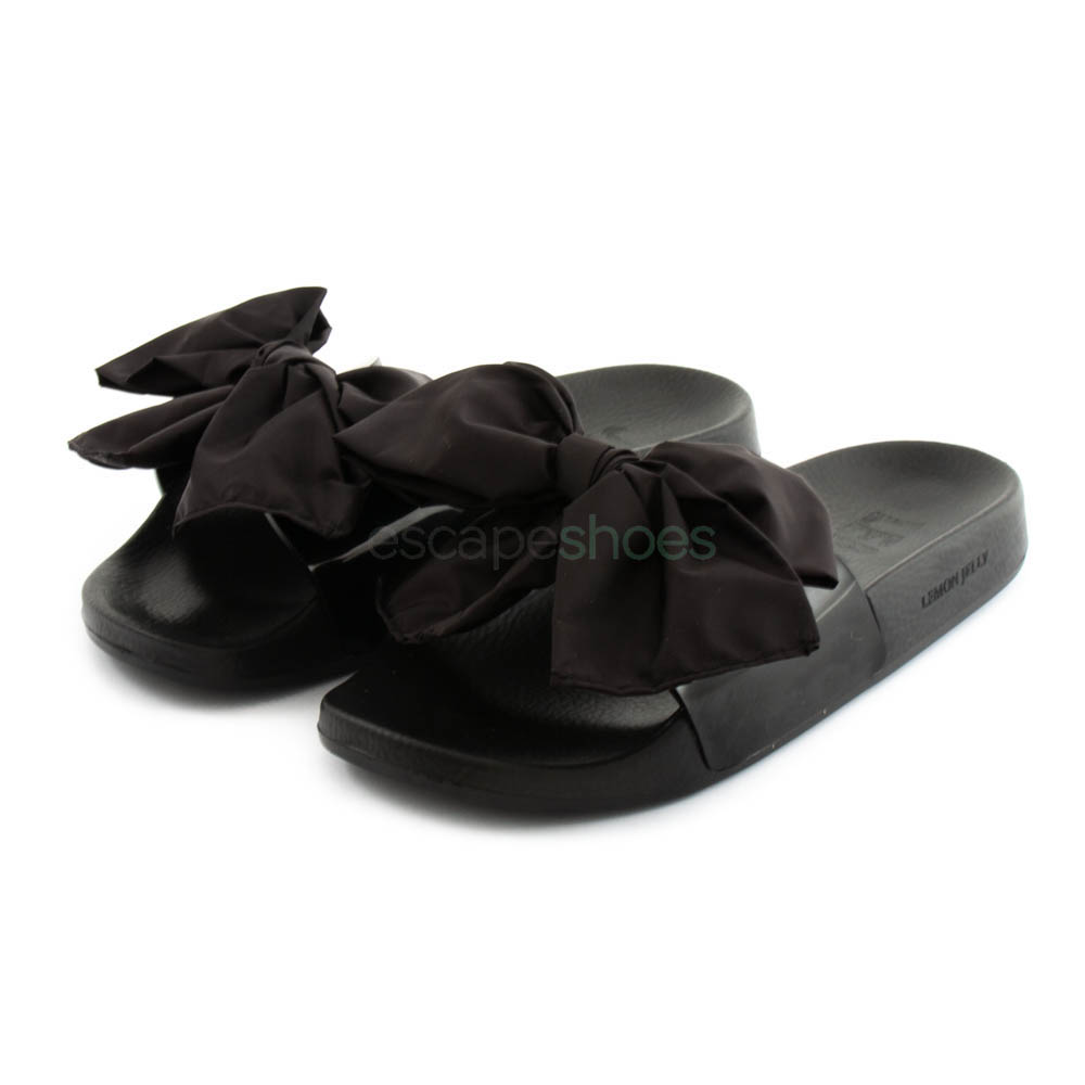 black jelly flip flops