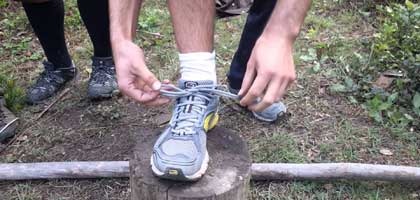 How to tie shoelaces in 3 seconds