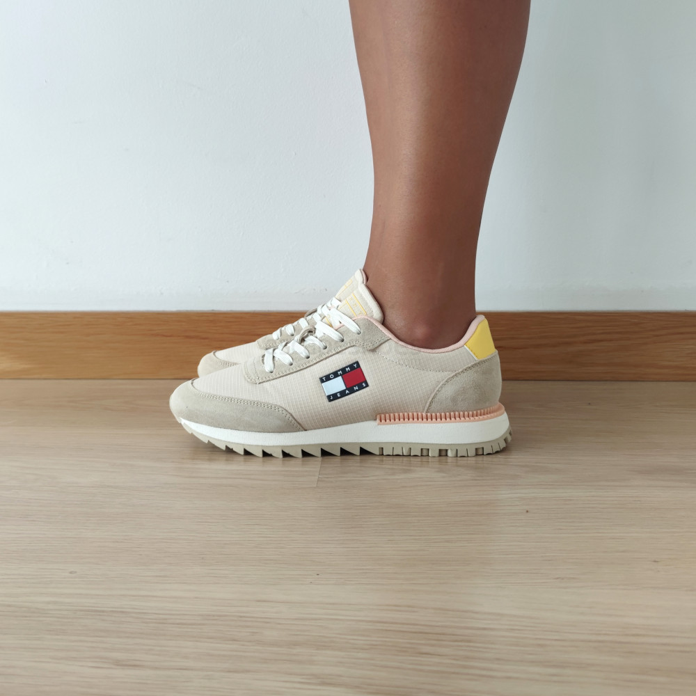Sneakers TOMMY HILFIGER Retro Evolve Wmn Sand
