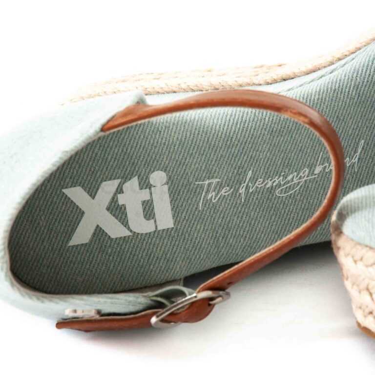 Sandals XTI Jeans 142666